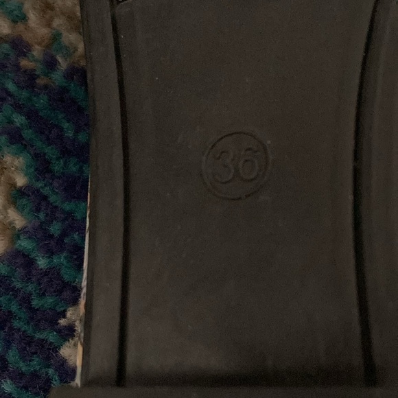 Stylish cloth flats. - Picture 5 of 5